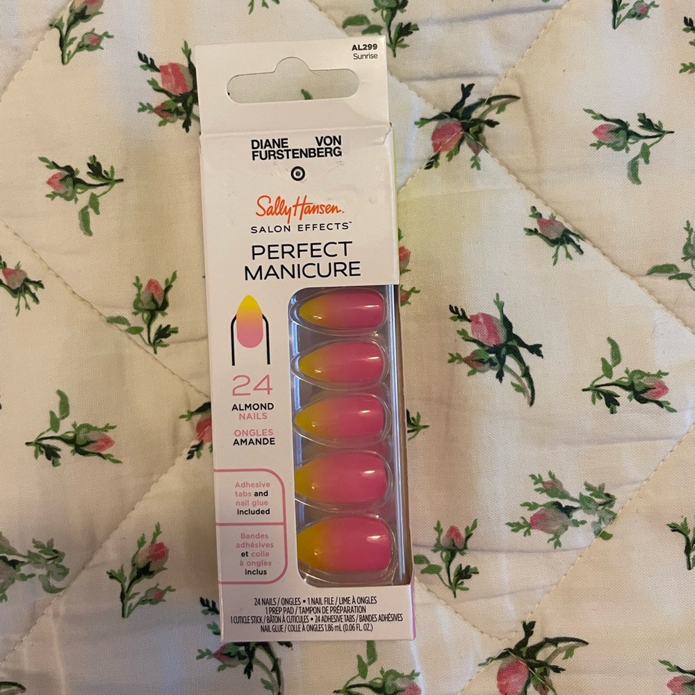 Diane Von Furstenberg x Target Press on Nails
